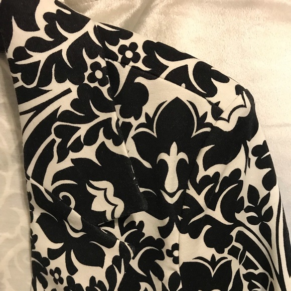 Fabulous Print Blazer - Picture 2 of 6